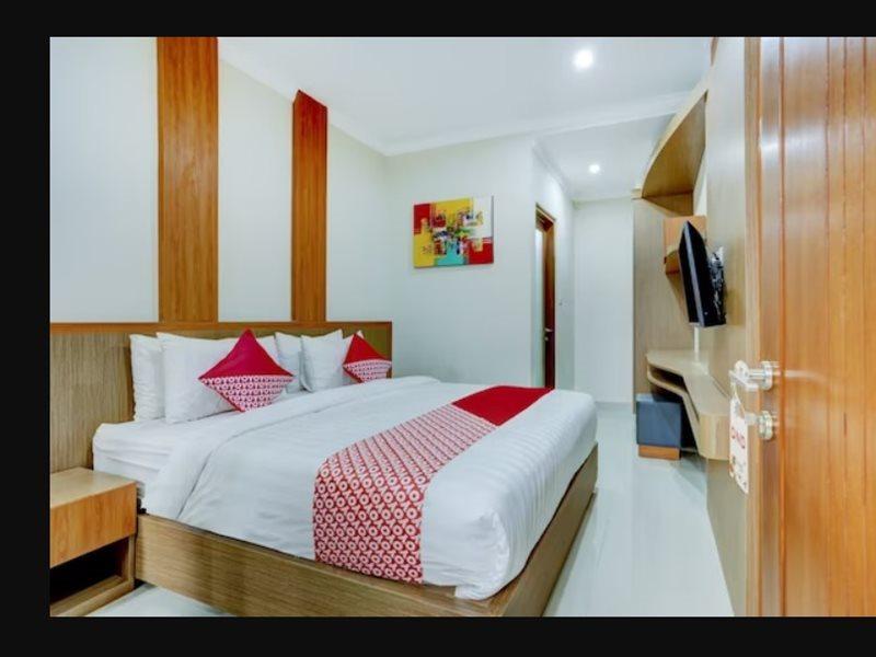 Super Oyo Capital O 90291 Vin Stay Petanu Pesanggaran Esterno foto